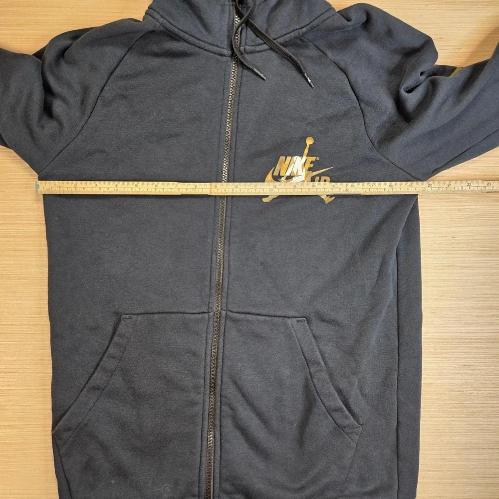 Jordan zip up